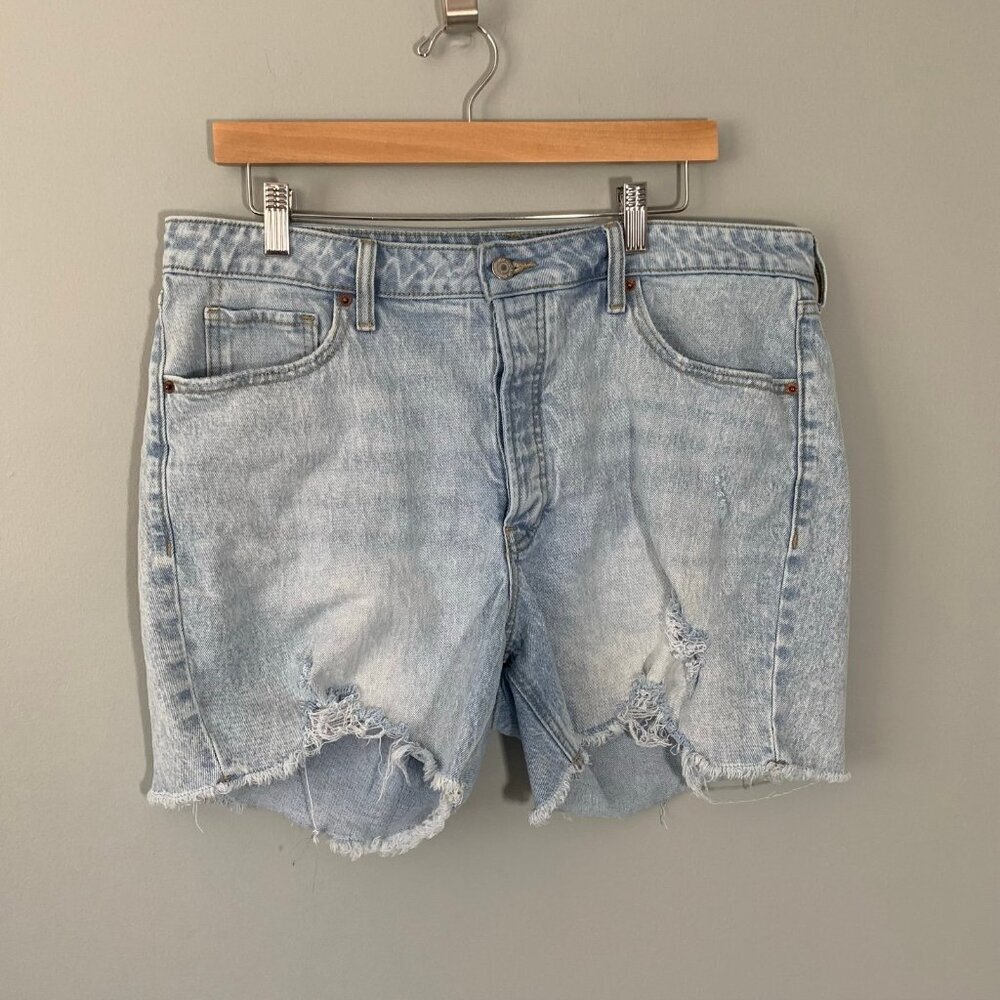 Old Navy OG Straight High Rise Distressed Denim Shorts Light Wash Size 16